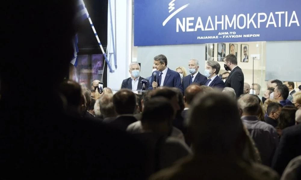 Αιχμές Μητσοτάκη για Τσίπρα: «Θα επιστρέψω στη μεσαία τάξη αυτά που της πήρε εκείνος»